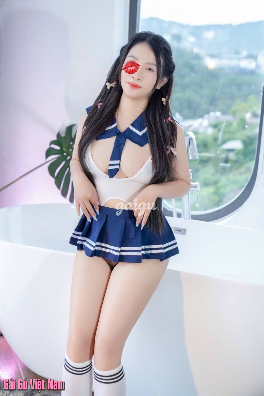 Quỳnh Anh gái xinh ngon hết xí quách